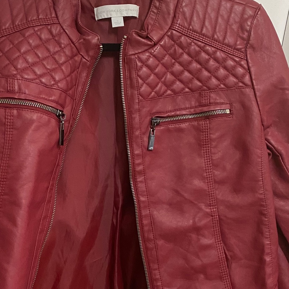 Red leather jacket - Picture 2 of 3